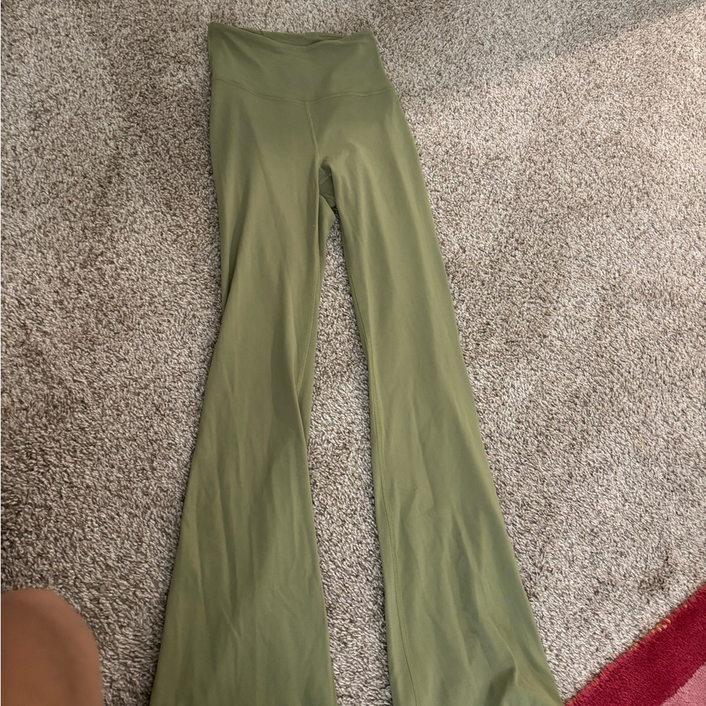 TWO flare regular size 6 lulu leggings